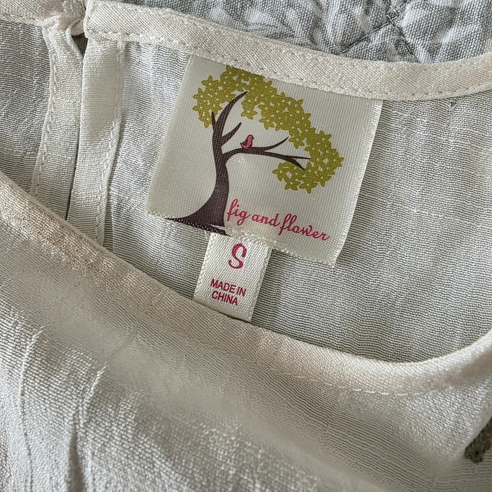 Anthropologie pictures blouse elegant